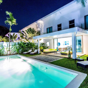 Villa Blumarine 3 bedrooms for rent Nai Harn Beach